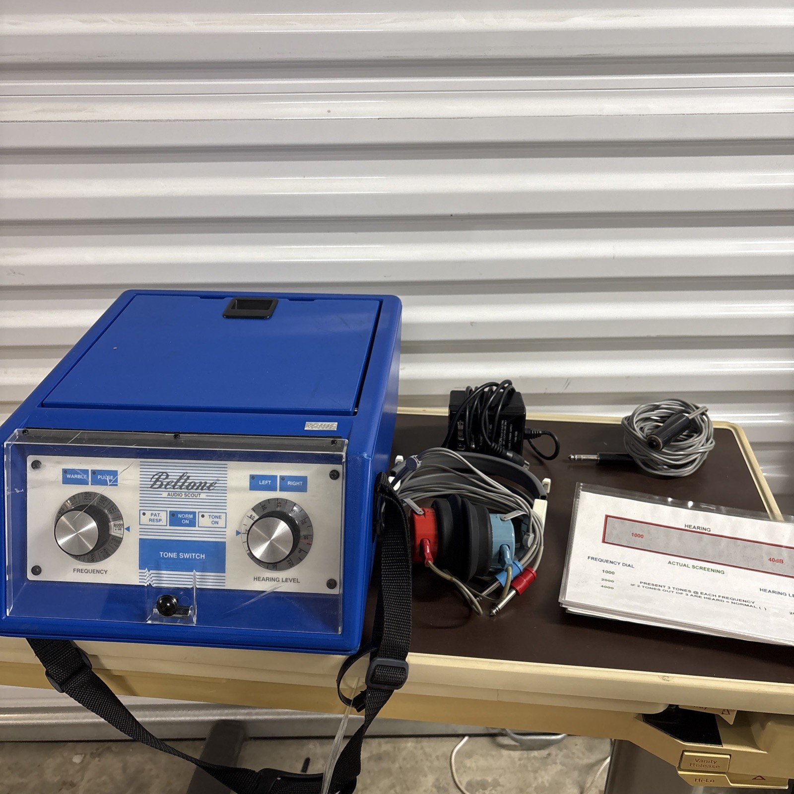 Beltone Audio Scout Audiometer w/ Headphones Medical Hearing Tone Generator