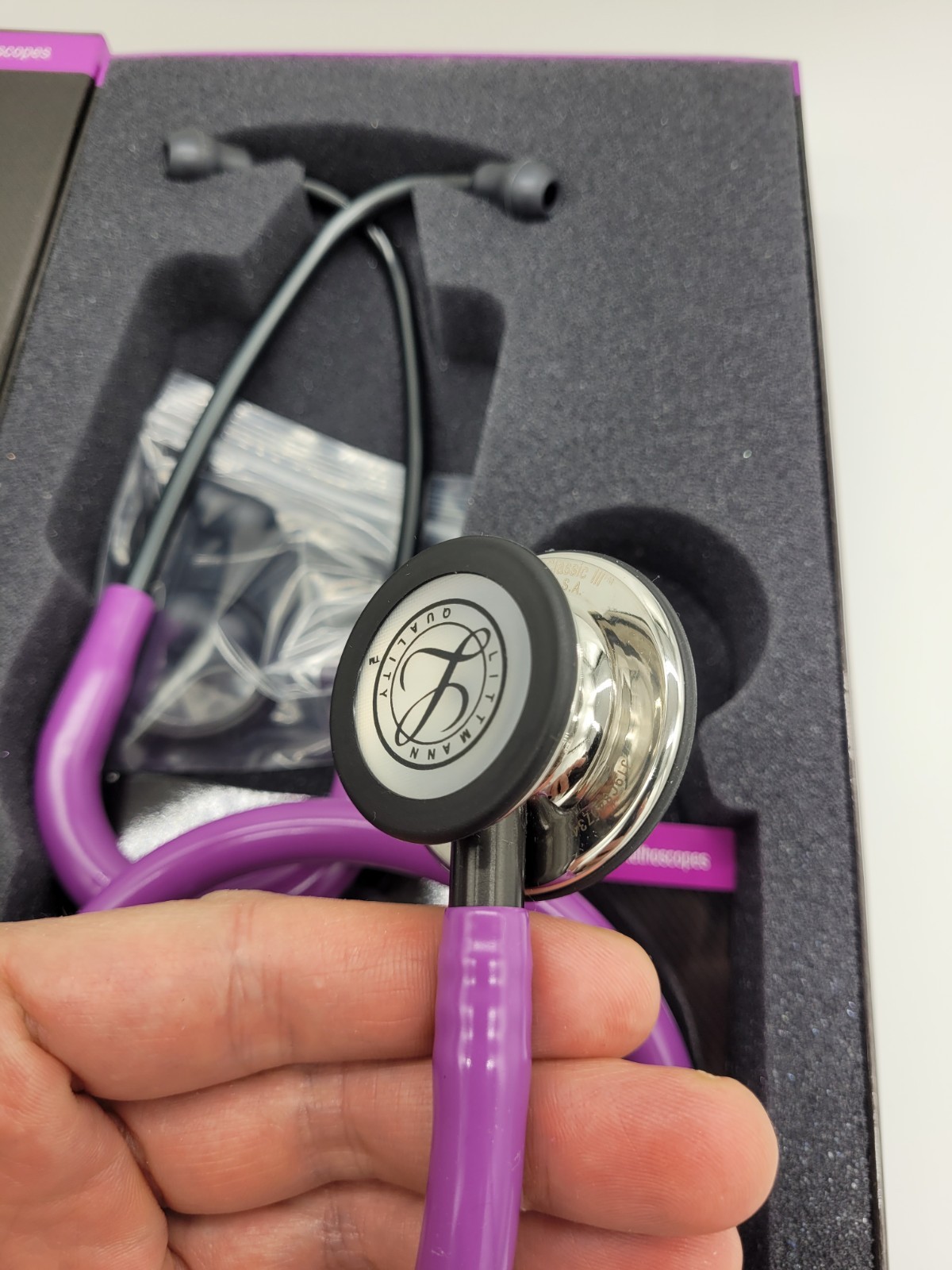RARE Littmann Classic III Stethoscope, Lavender Mirror Finish, 27 inch 5865 NEW