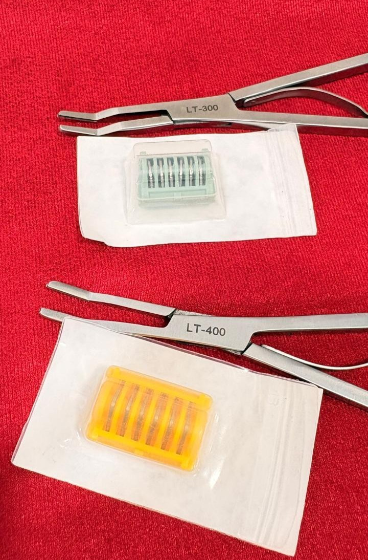 2pc-Open Surgery Clip Applicator LT 300/LT 400 With Clips GIFT Best Quality