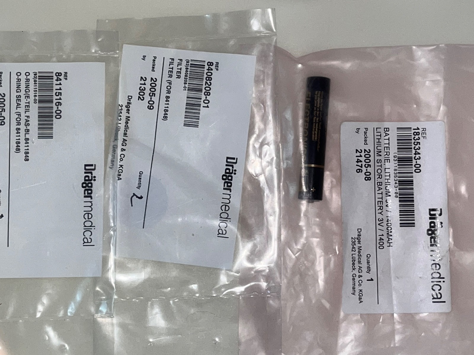 EVITA XL DRAGER VENTILATORS w/ compressor, LOT SALE, 48 flow sensors & more