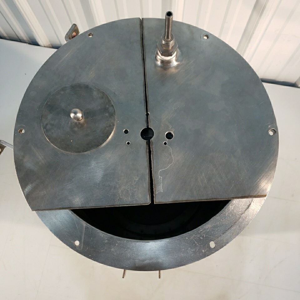 Stainless Steel Positive Pressure Chamber Cylinder Horizontal Custom Stand 12″ D