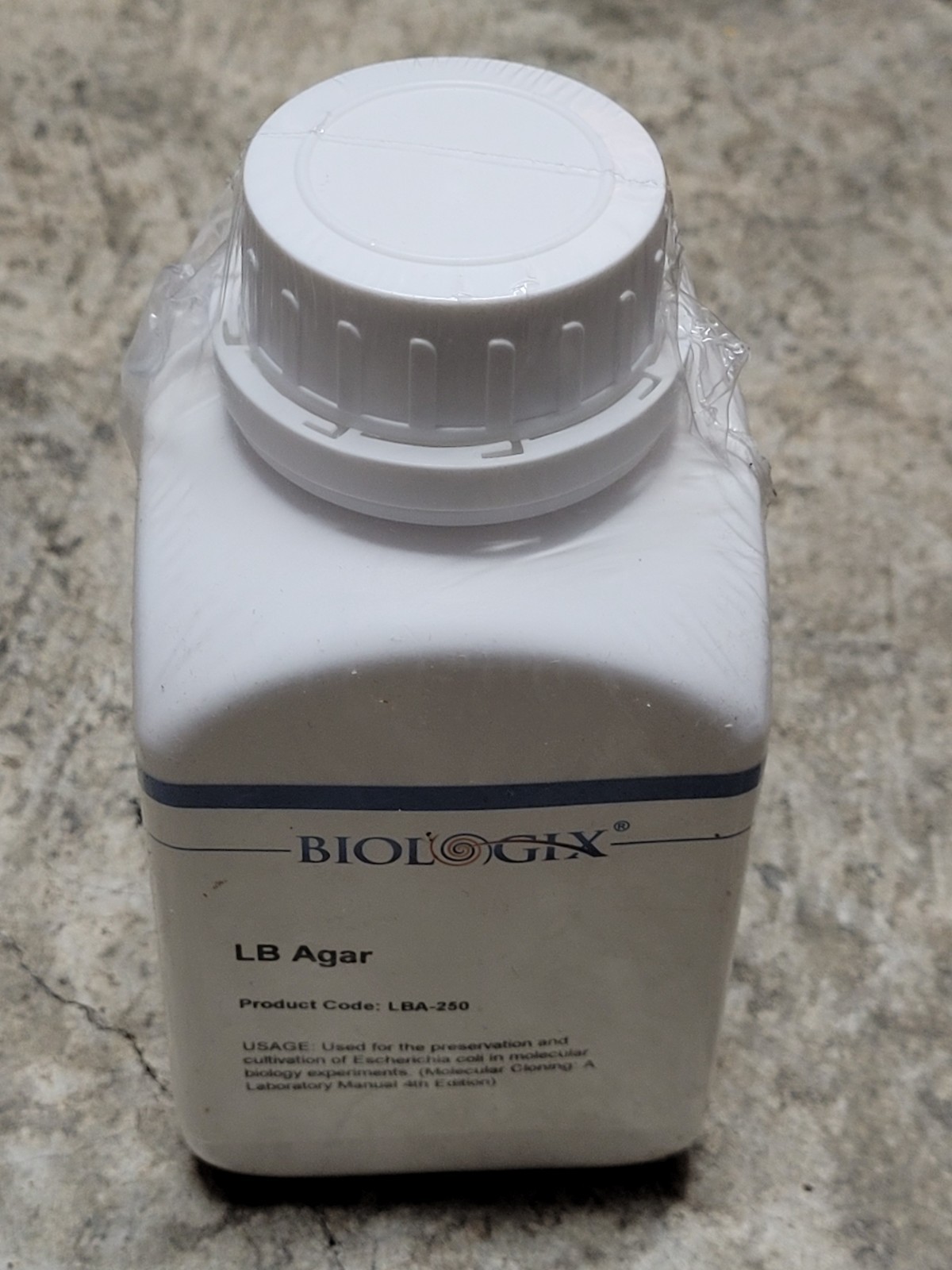 LB Agar, Bottled Dry Powder, Ph 7.0, 250G/Bottle Expires 12/2028