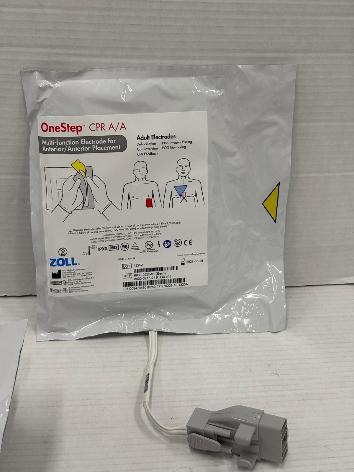 zoll 8900-0225-01 OneStep CPR AA Electrode , exp 2027-3-28