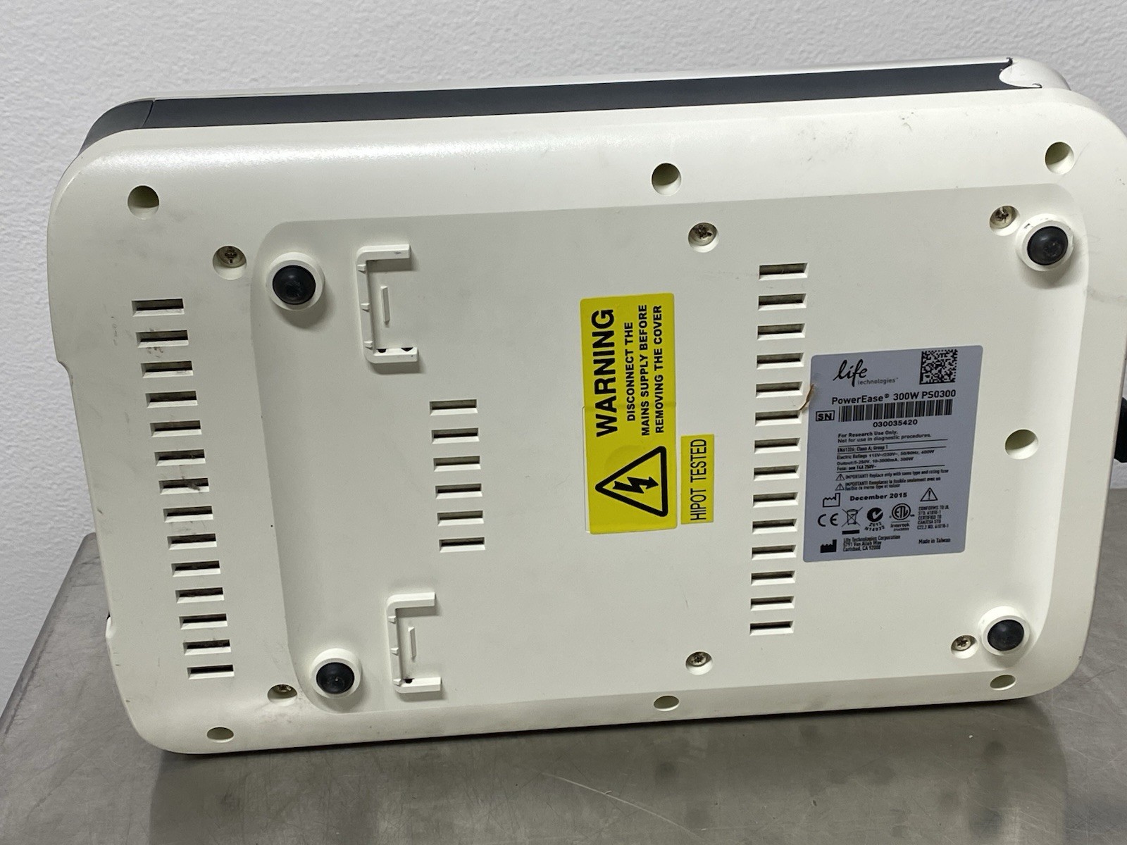 Life Technologies Powerease 300W PS0300 Electrophoresis Power Supply See Details