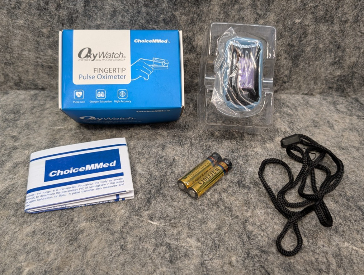 ChoiceMMed Fingertip Pulse Oximeter MD300 C29 OLED Colour Display – Adults Kids