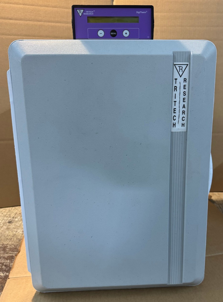 Tritech Research DigiTherm Heating Cooling Benchtop CO2 Incubator Model CC-40