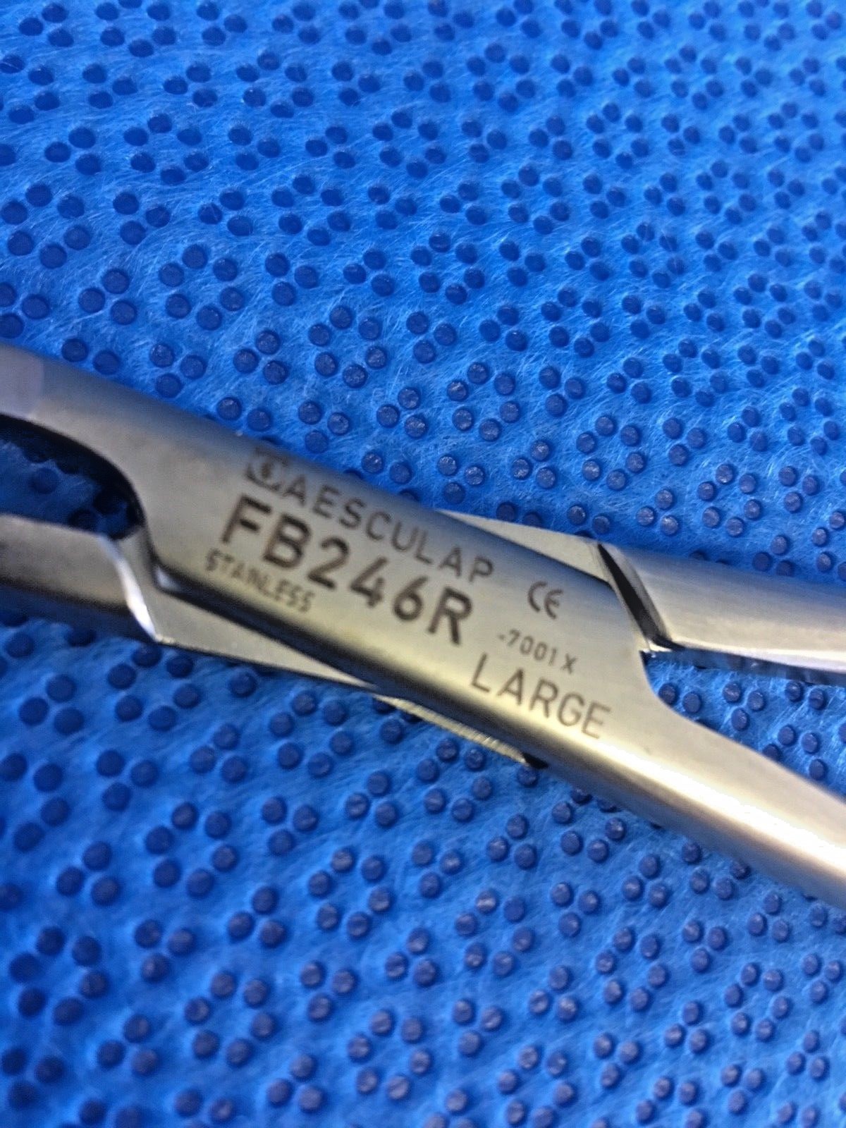 Aesculap FB246R Large Clip Applier for Open Surgery 25° Up, 30 Day Warranty.