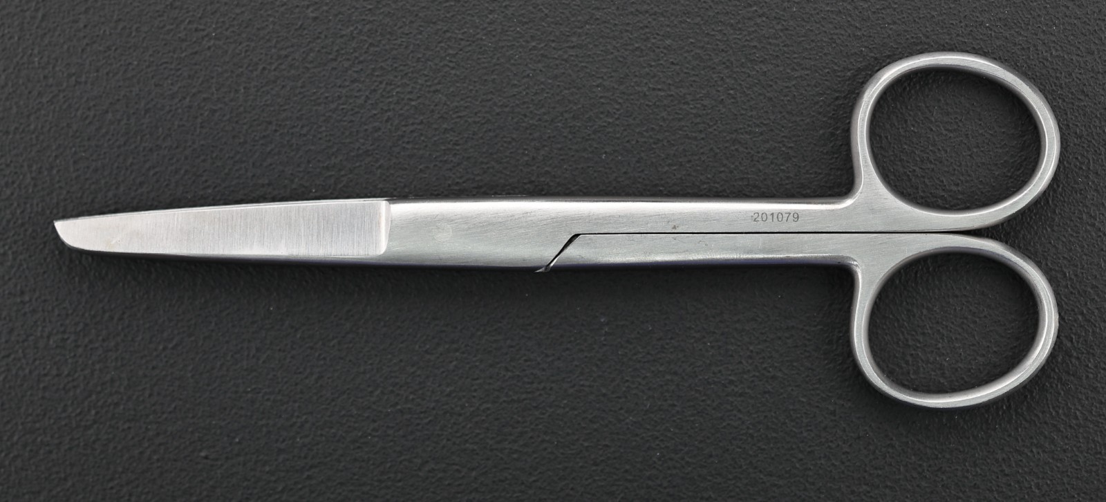Novosurgical G1417-25 Operating Scissors, Blunt/Sharp, Straight, 5.75″