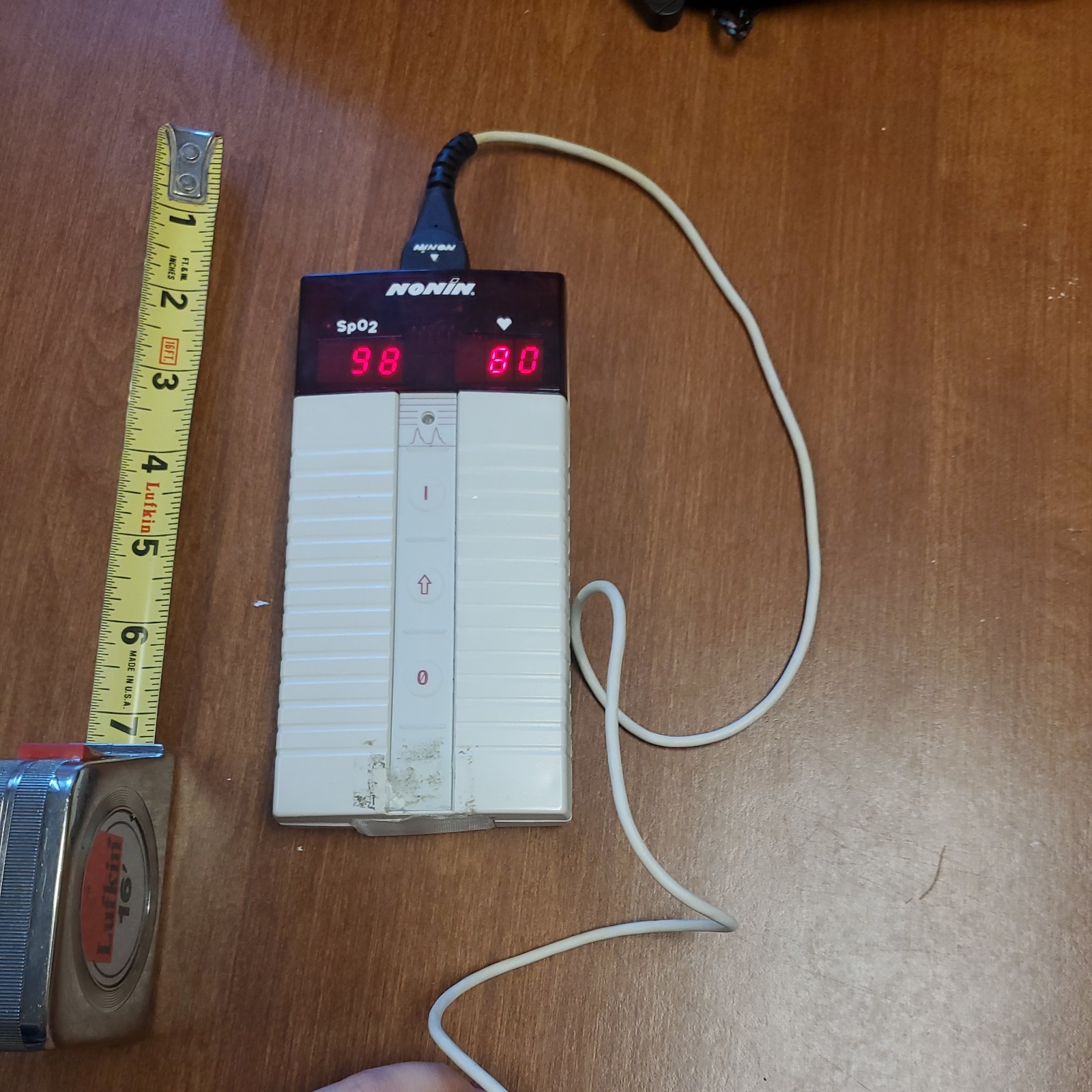 Nonin Medical 8500 With 8000AA Adult Sensor SpO2 Sensor And Heart Rate