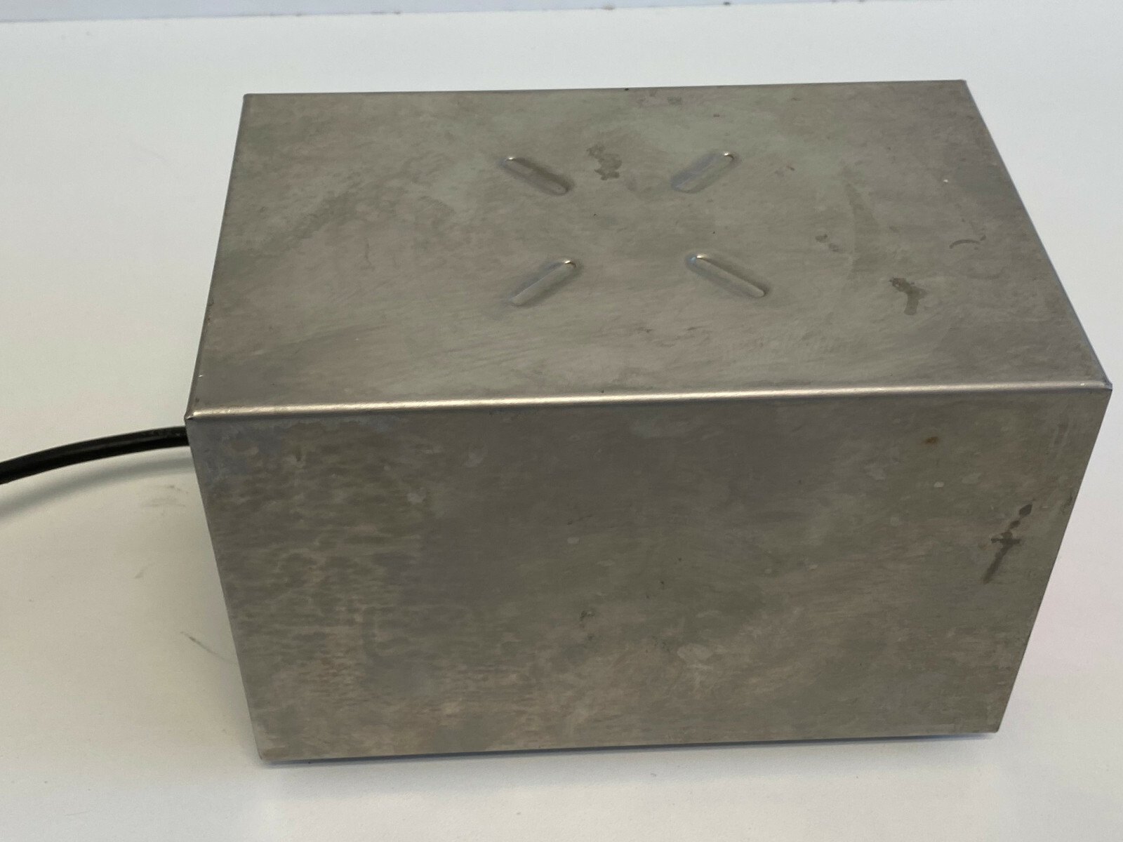 AMICON MODEL MT2 MAGNETIC STIRRER 7¾” x 5″ 115V 60Hz