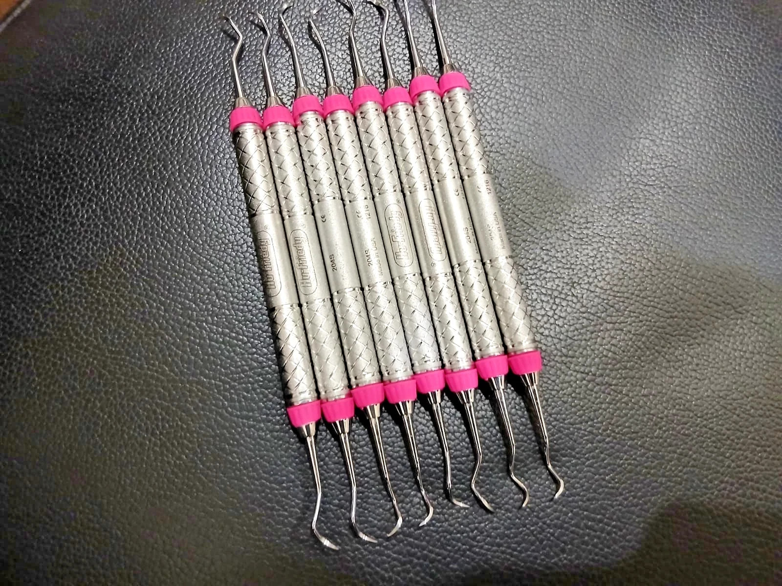 Hu-Friedy S204S9E2 EverEdge 2.0 #204S Double End Sickle Scaler #9 Handle