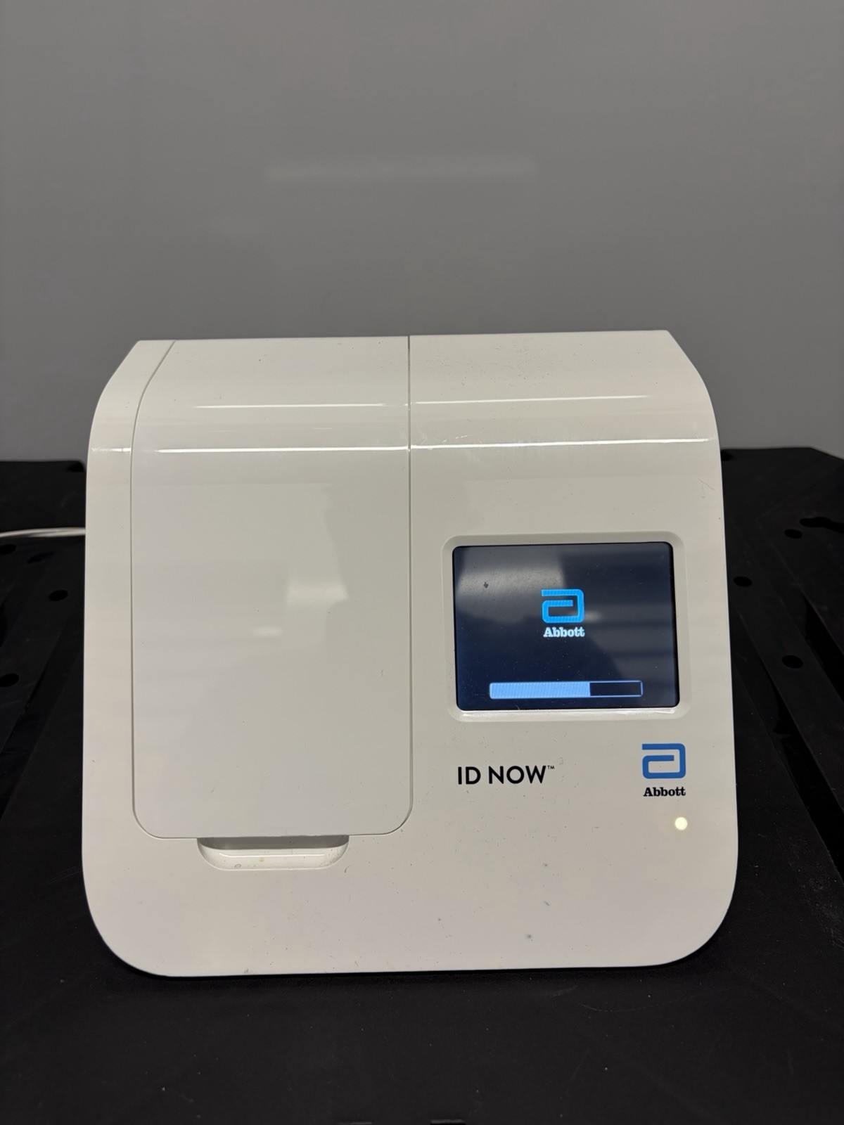 Abbott ID NOW Diagnostic Analyzer Unit for Biological Laboratory, 12V 3.0A
