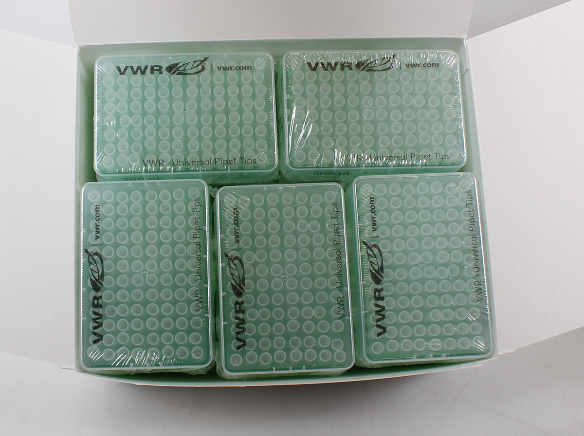 960 VWR Universal Pipet Tips 300uL Low Retention Racked 76322-148
