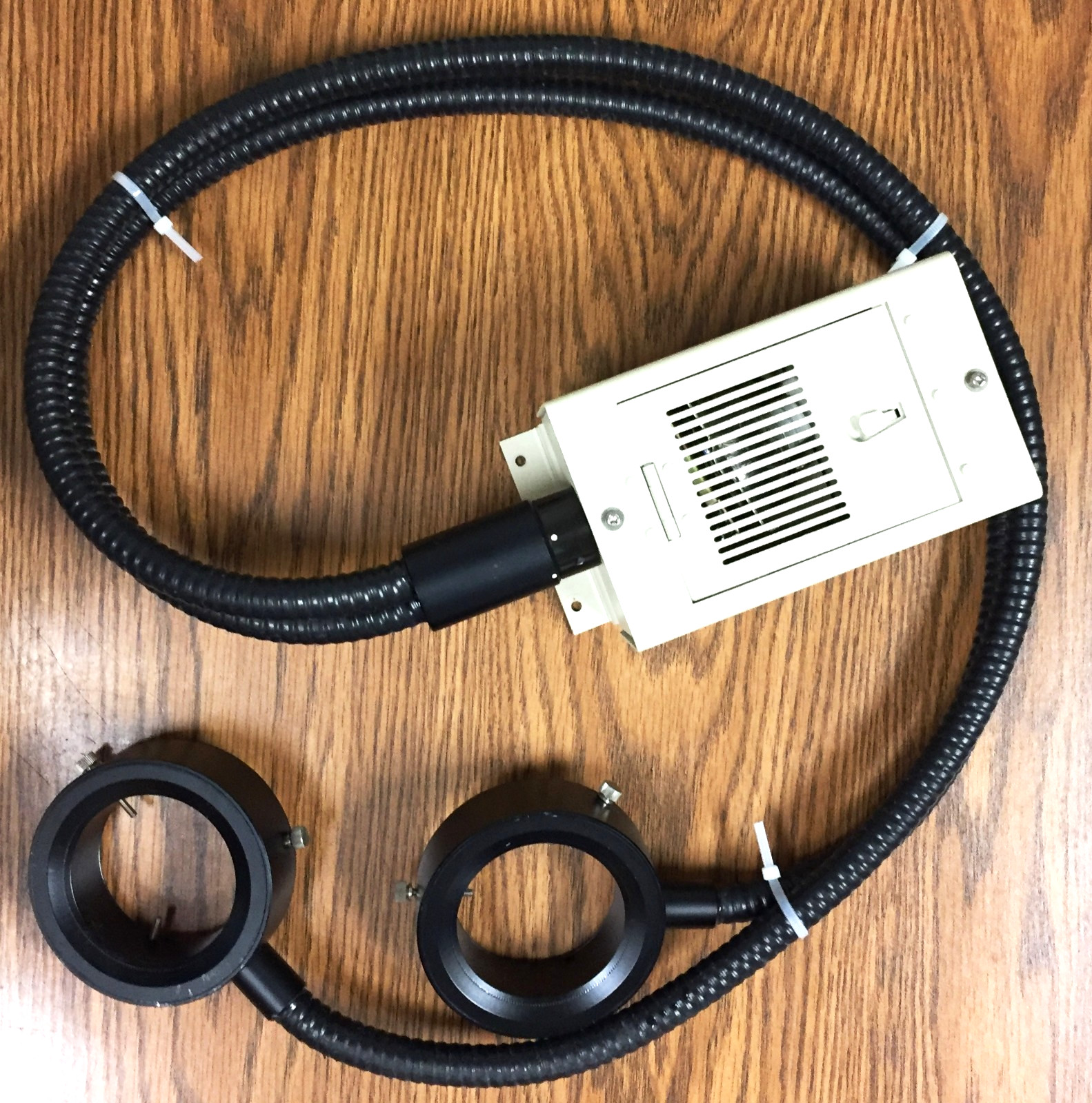 Moritex N12202 Fiber Optic Illuminator w/Dual 2.5” ID Ring Light Guides 3&3.3ft