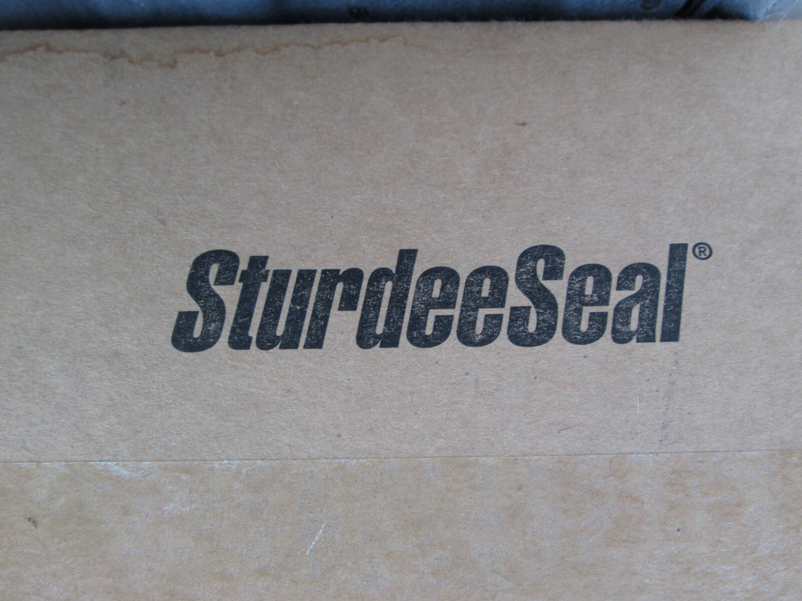 New In Box Lot of 4 SturdeeSeal Plastic Bottles Jars w Lids 8oz 8 Ounces SKU B