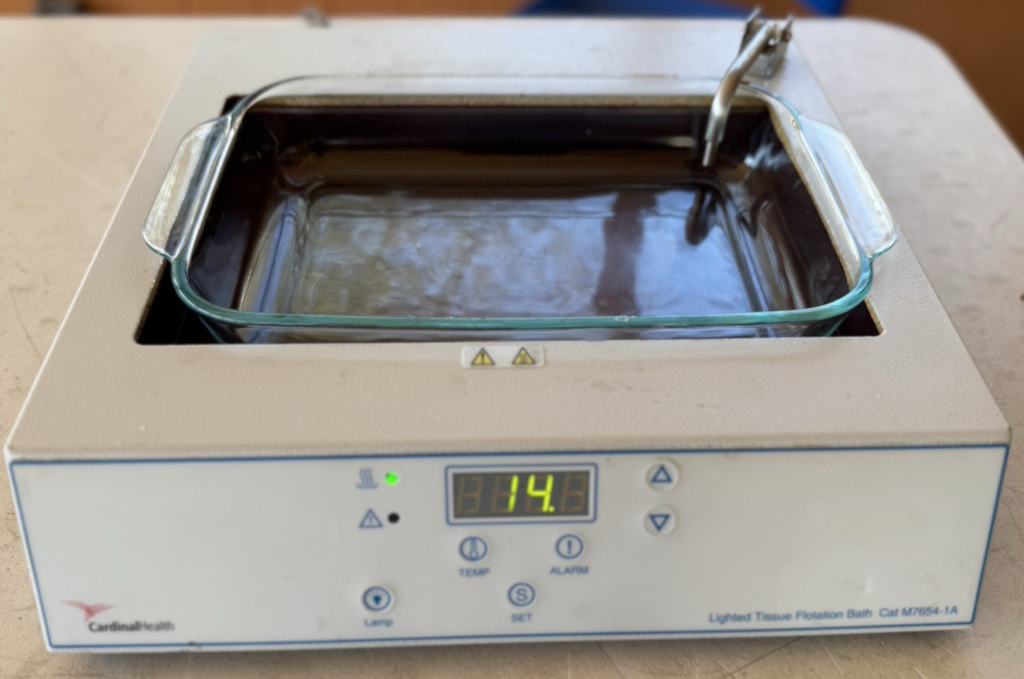 Cardinal Health Cat M7654-1A Lighted Tissue Flotation Bath With Glass