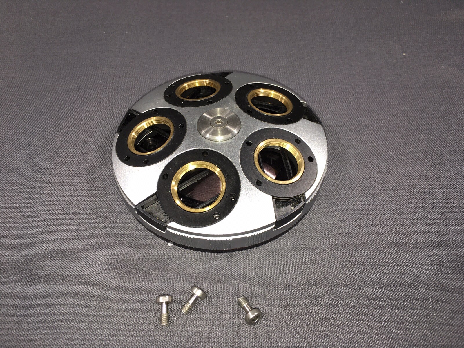 Carl Zeiss AxioVert 135 45 13 16 H / DIC Quintuple Nosepiece 44-47-01 44 47 01