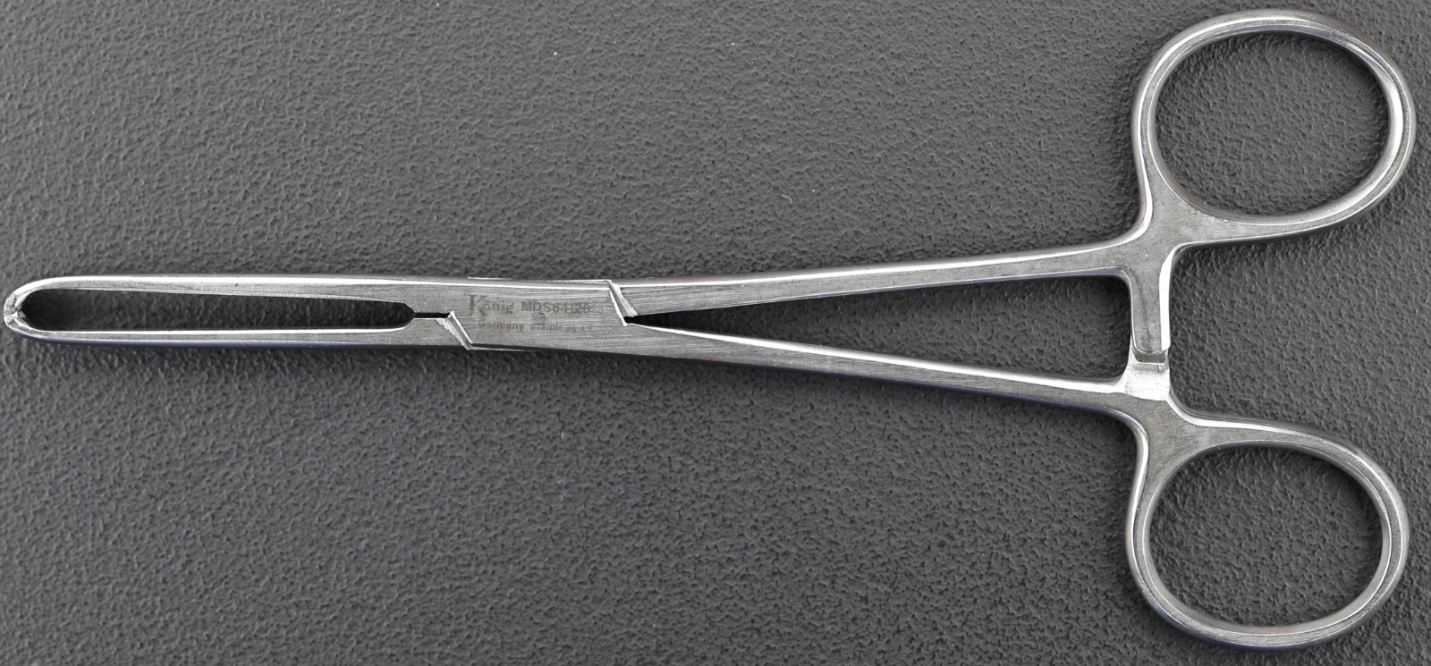 Konig MDS6412015 Allis Tissue Forceps, 5×6 Teeth, 7mm Wide Jaw, Straight, 6-1/8″