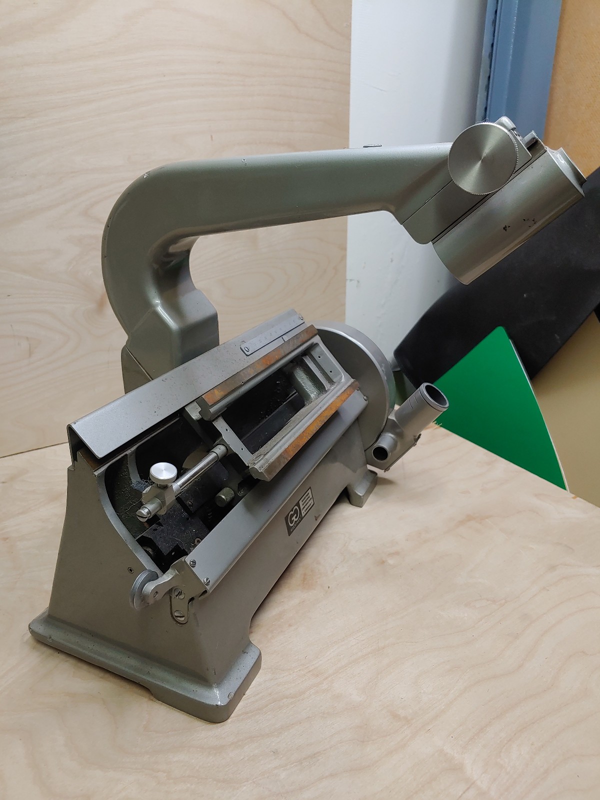Gaertner Scientific Unknown Sliding Measuring Microscope Comparator Vernier