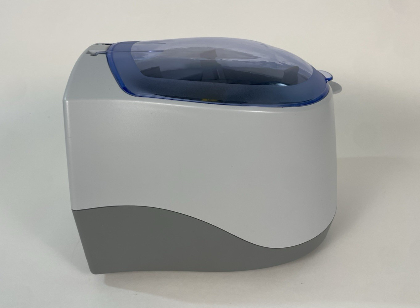 NIB Benchmark PlateFuge C2000 MicroPlate MicroCentrifuge 115V w/ Power Cord