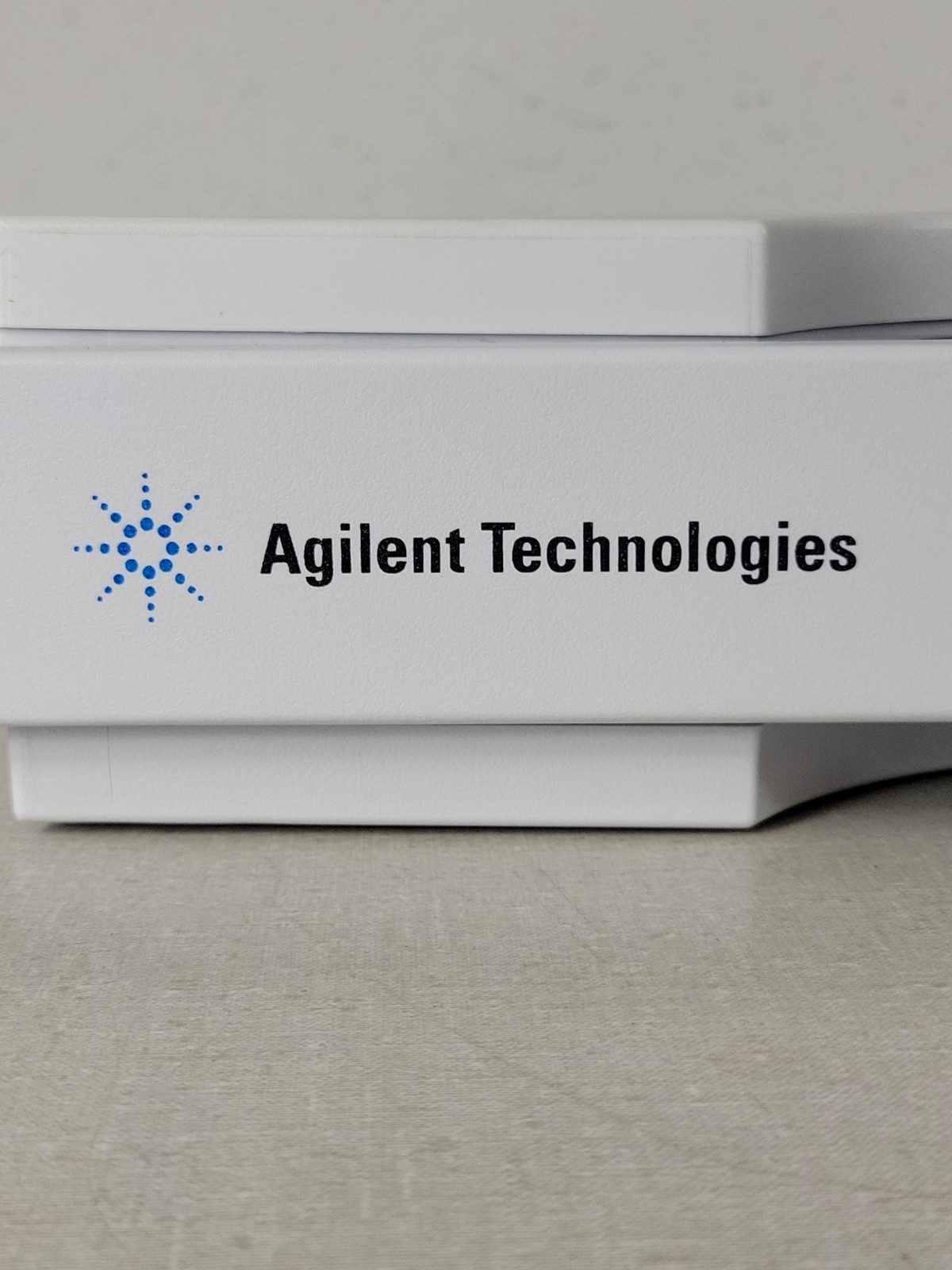 Agilent Technologies 1200 Series HPLC Solvent Bottle Tray w/ Front Panel