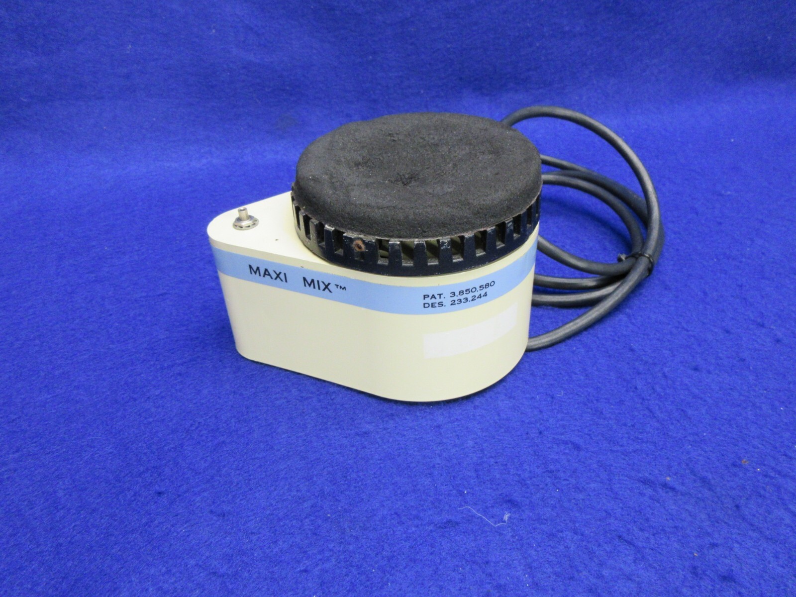 Thermolyne Maxi Mix M-16715 120V 0.5A 50/60Hz single speed mixer