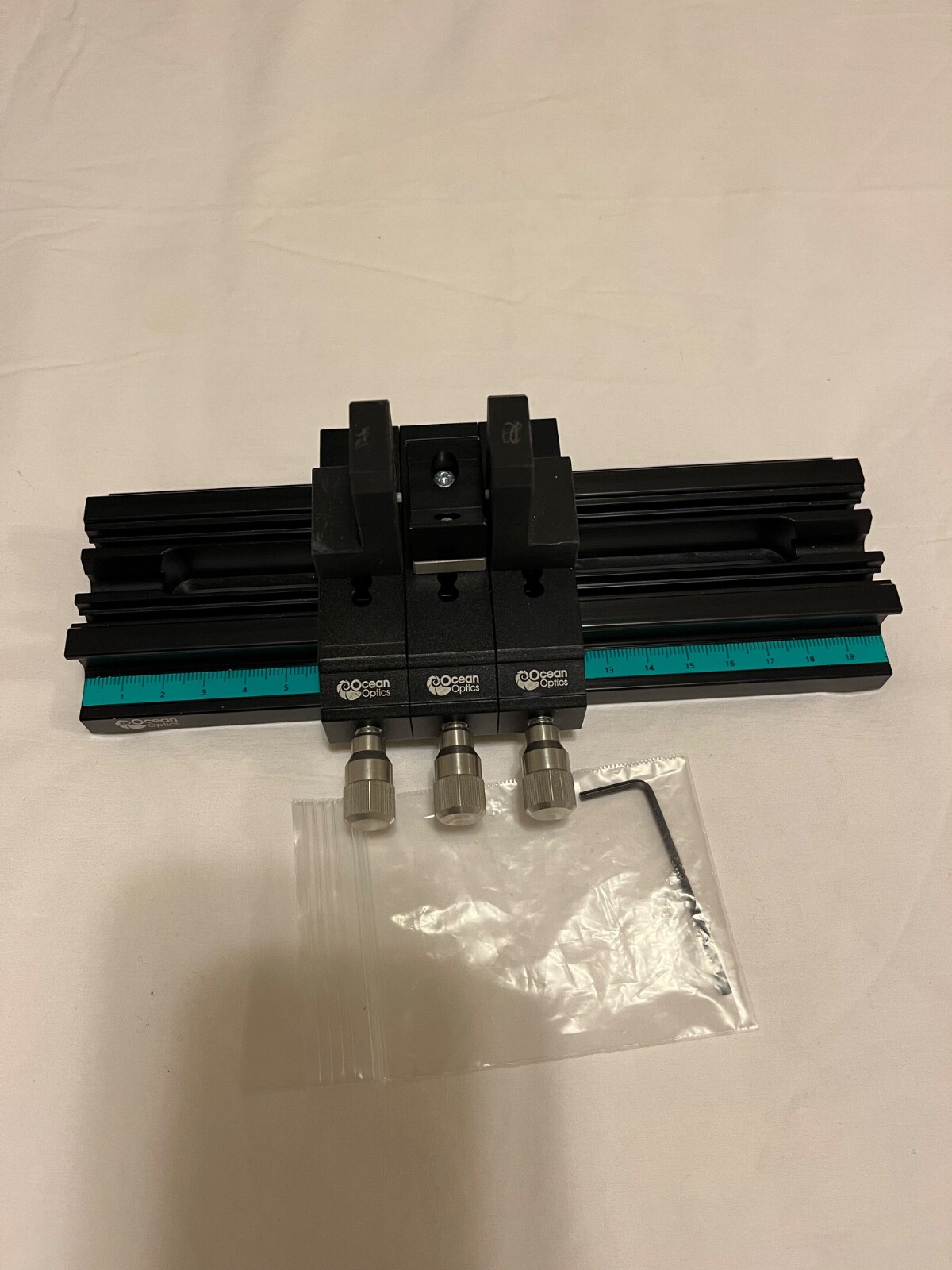 Ocean Optics CUV-VAR Adjustable Lens and Cuvette Holder with Flow Cell Adapter