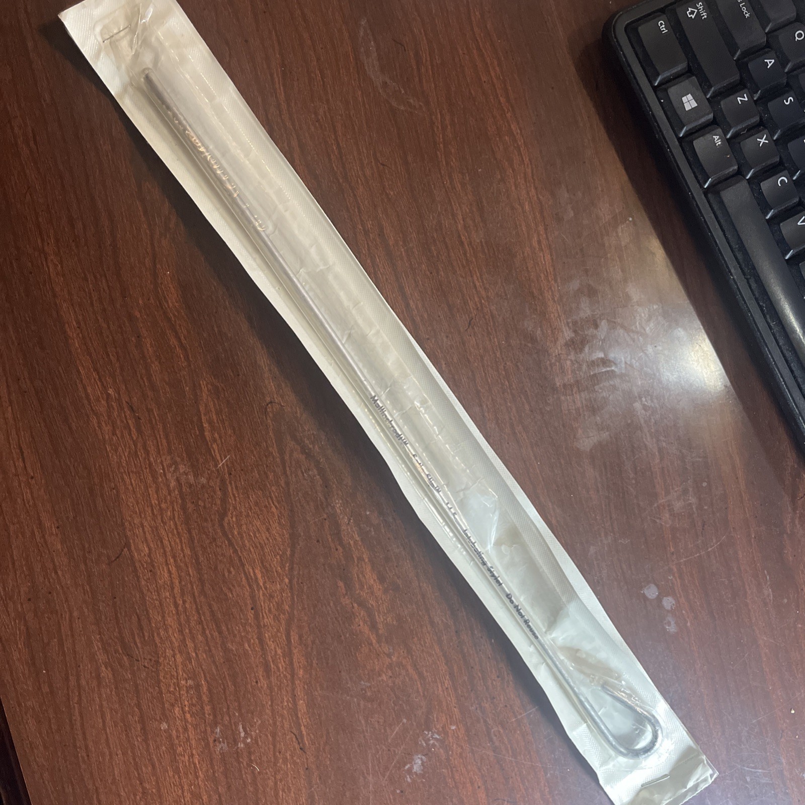 mallinckrodt intubating stylet. Apprx. 13″ long. New in MFG sealed pouch
