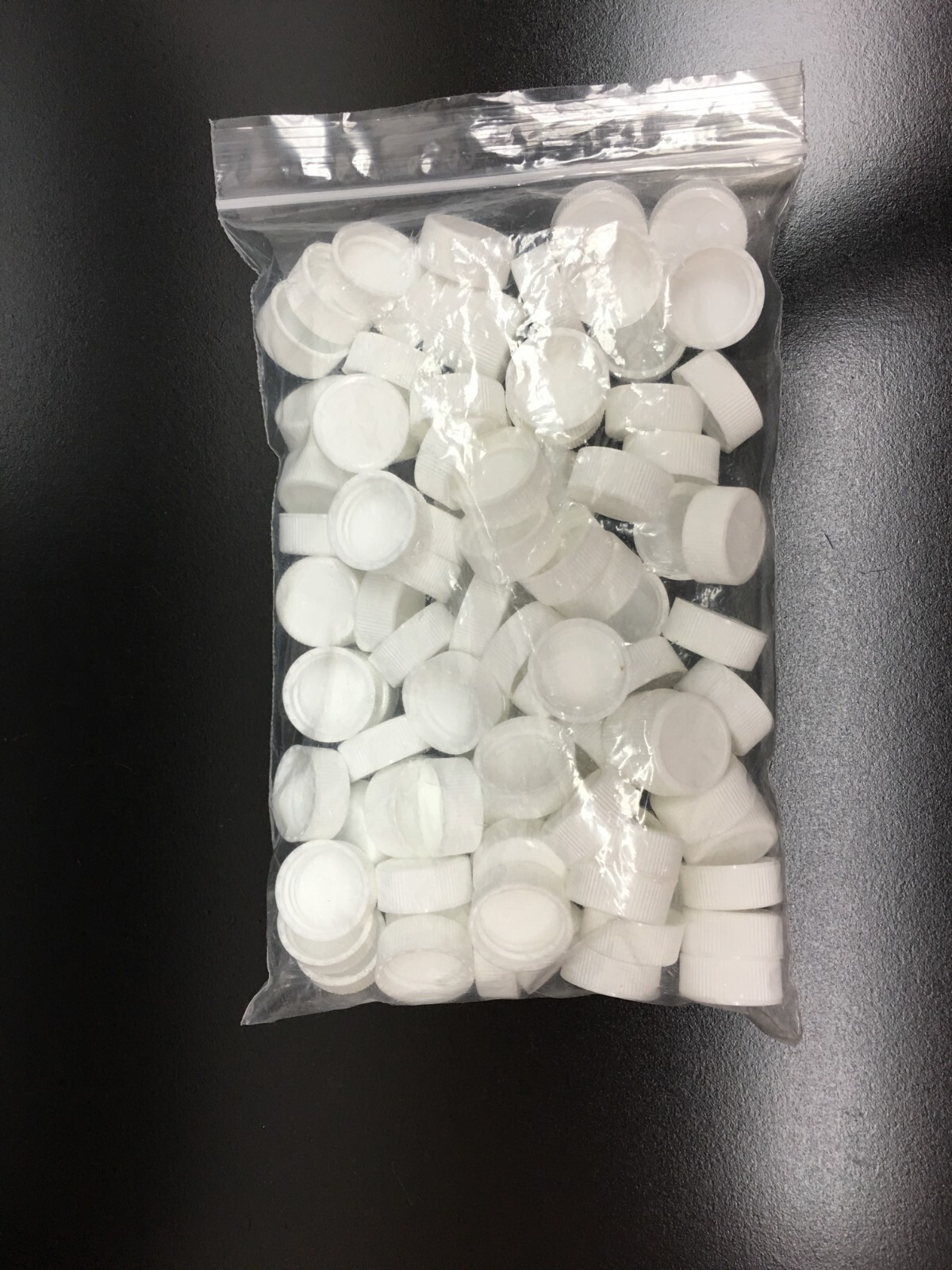 WHEATON Cat No 22-400 White Polypropylene Closure Bonded PTFE Lined Qty 100