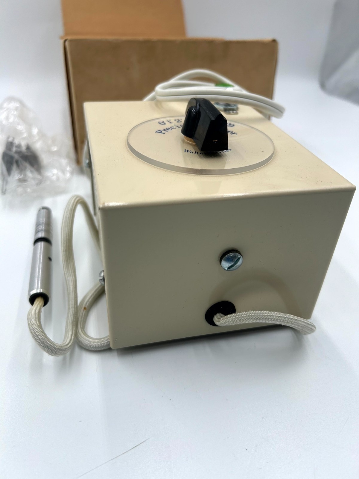 Giles Studio G-5 Electric Standard Precision Waxer Beige 15 Watts 2.5 Volt 6 Amp