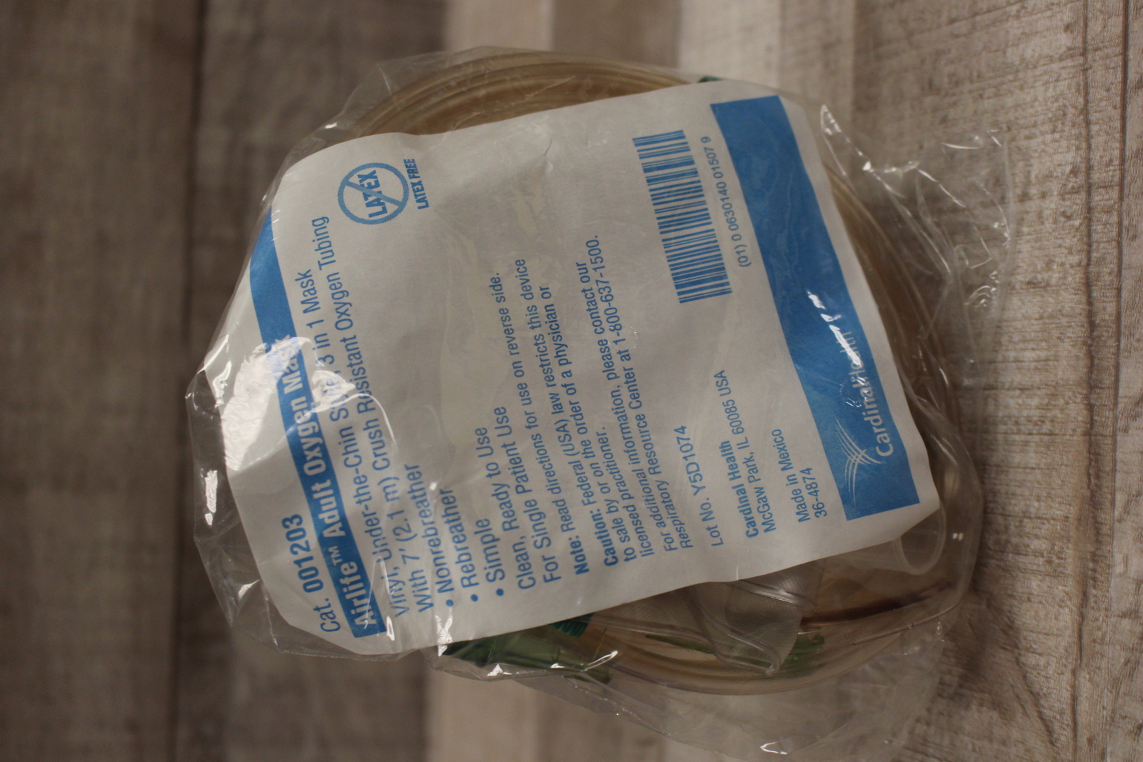 AirLife Adult Oxygen Mask Vinyl Under The Chin Style with 7′ Tubing – 001203 New