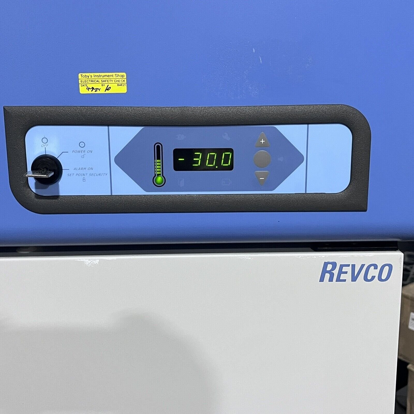 Thermo Scientific Revco Lab Freezer -30 C Upright 2 Door 51.1 cu. ft.