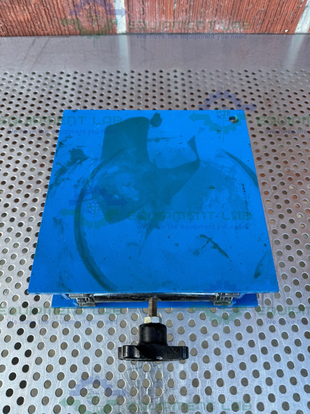 Unknown 8″ x 8″ x 12″ Table-Top Lab Jack