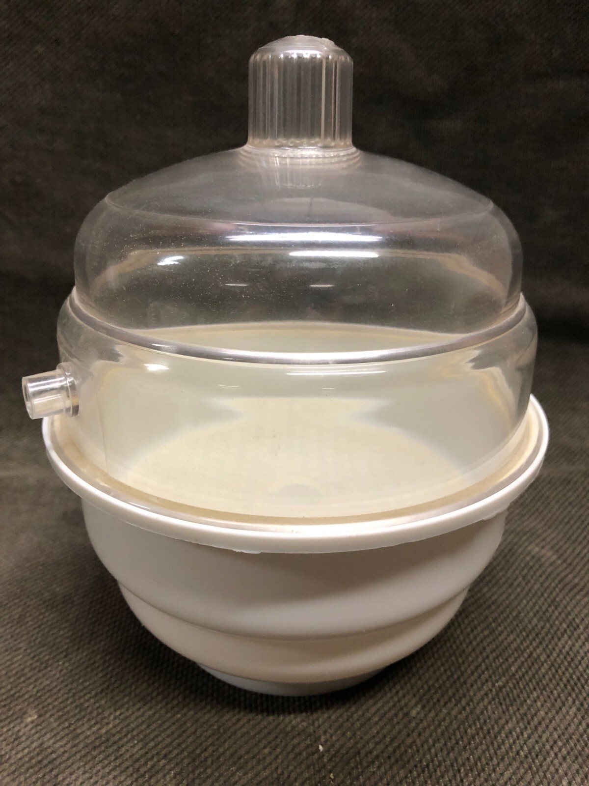 BEL-ART Products 6 3/4″ Polypropylene Vacuum Desiccator w/Tray