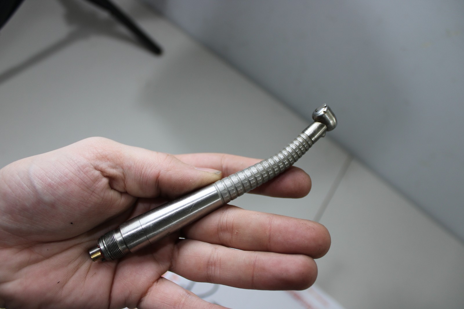 Midwest Tradition Screw Type FiberOptic Dental Handpiece contra angle waterspray