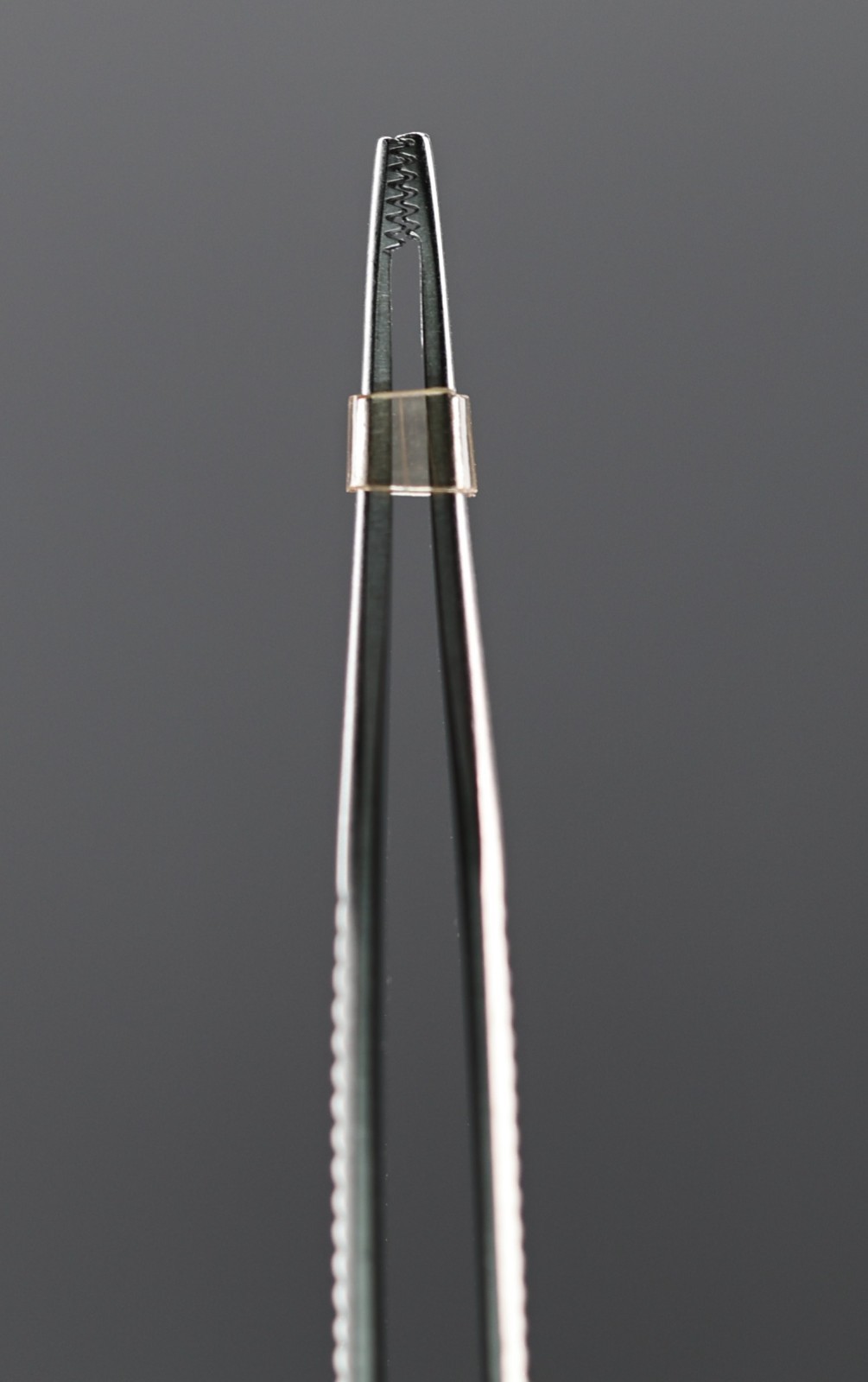 Symmetry 30-1189 Adson Brown Forceps, Serrated, 1.5mm Wide Jaw, STR, 4-5/8″