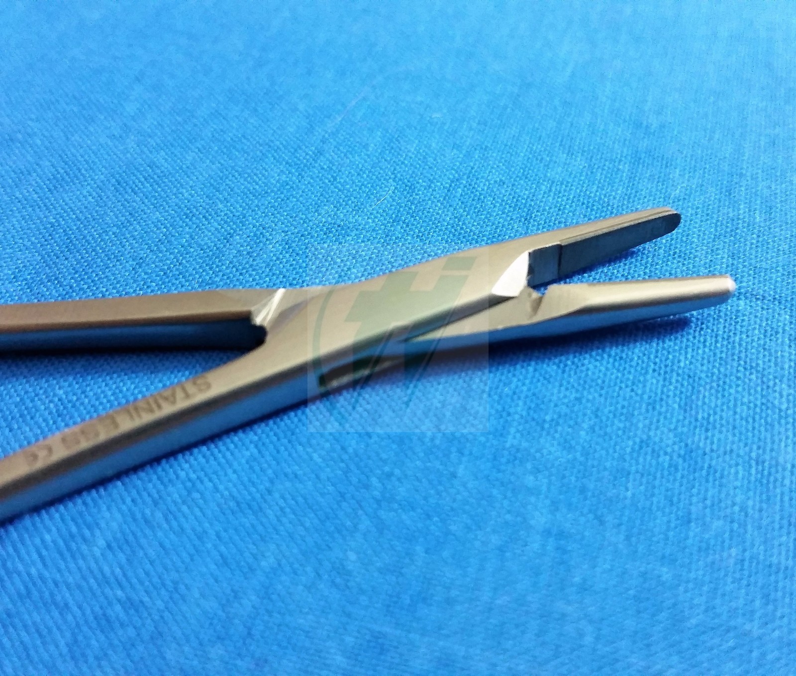 5 WEBSTER SURGICAL NEEDLE HOLDER 5″ SMOOTH JAWS WITH TUNGSTEN CARBIDE INSERTS