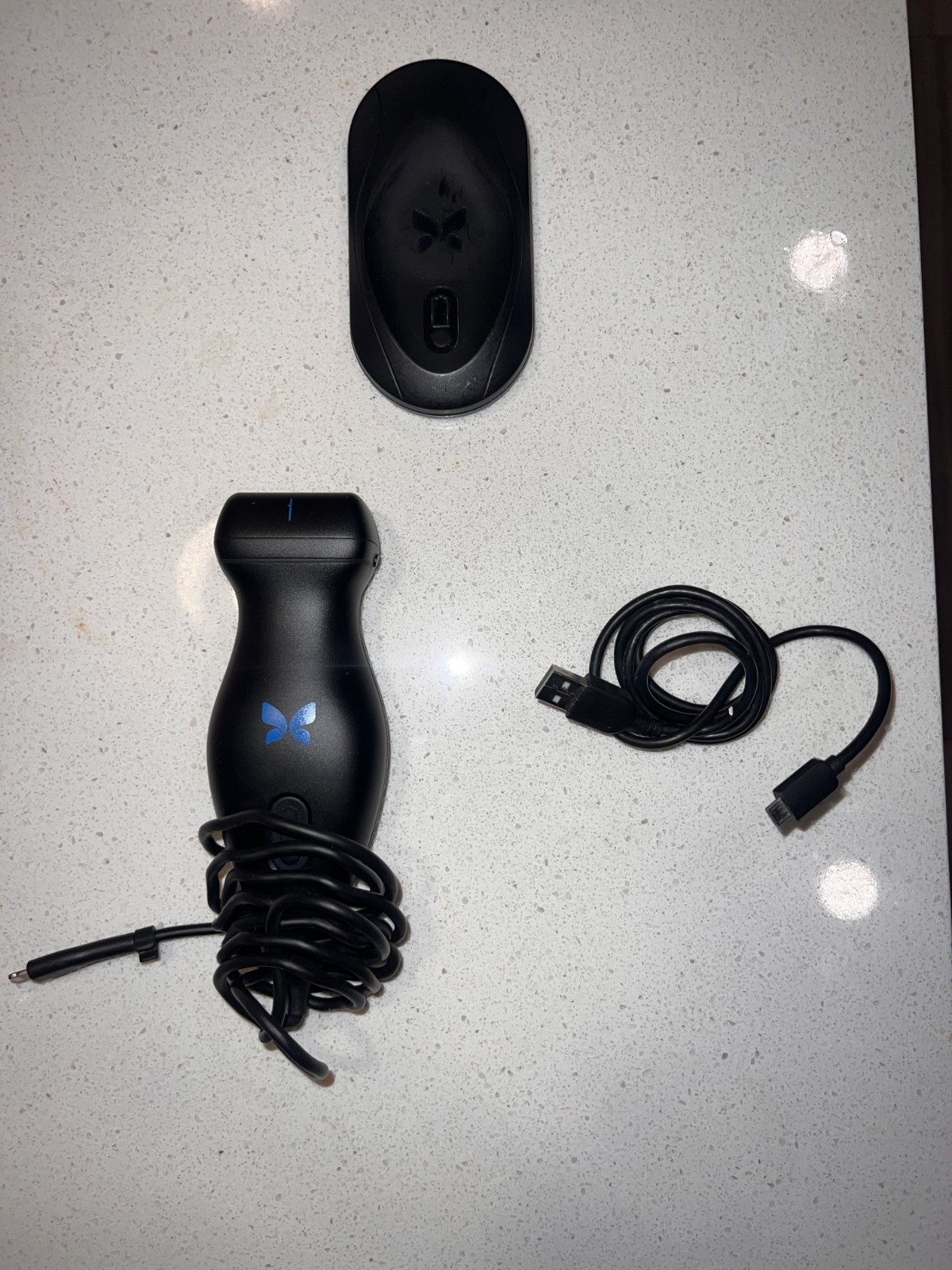 Butterfly iQ+ Portable Ultrasound Probe w/ Charging Dock & USB Cable – Excellent