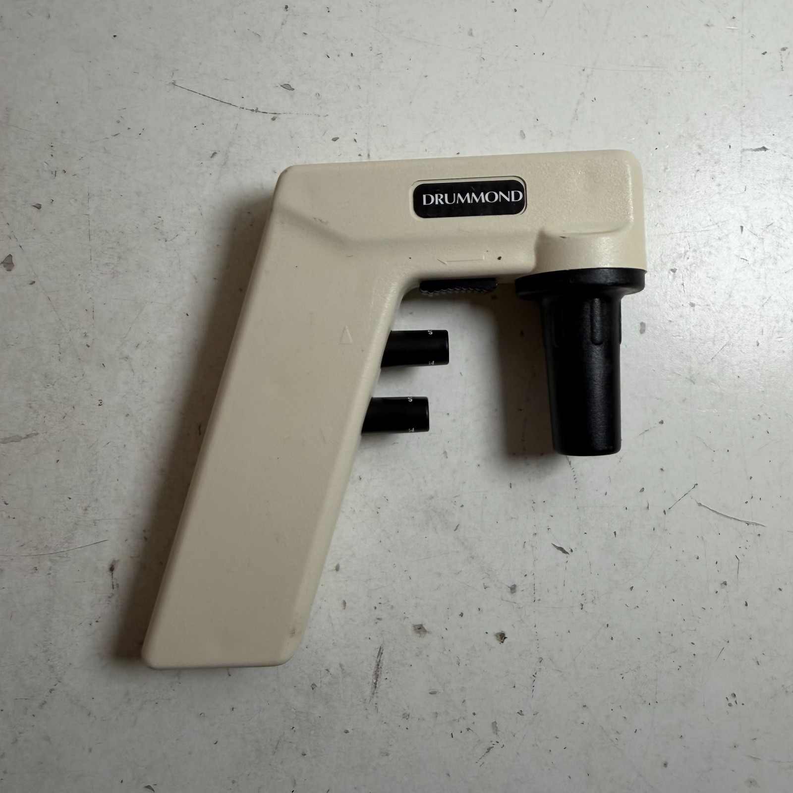 Drummond Pipet-Aid XP 232520L Beige Black Durable Cordless Portable Pipette
