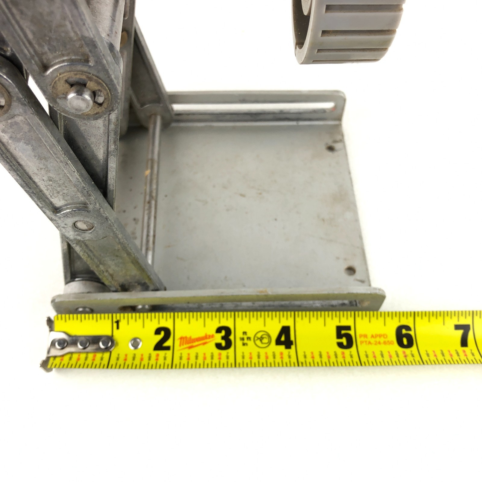 Cenco-Lerner LAB-JACK No. 19089 4-1/2″ X 5-1/2″ Extends 2-3/4” to 10” Tall