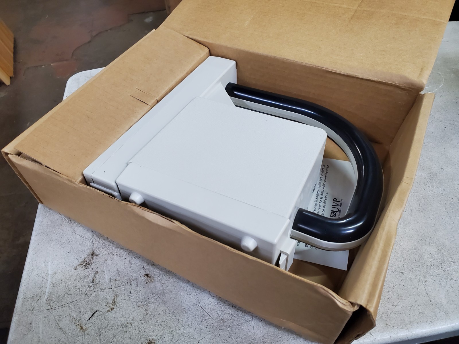 UVP ML-49 Blak-Ray Portable Longwave Ultraviolet UV Lamp, 6W 365 NM, NOS in Box