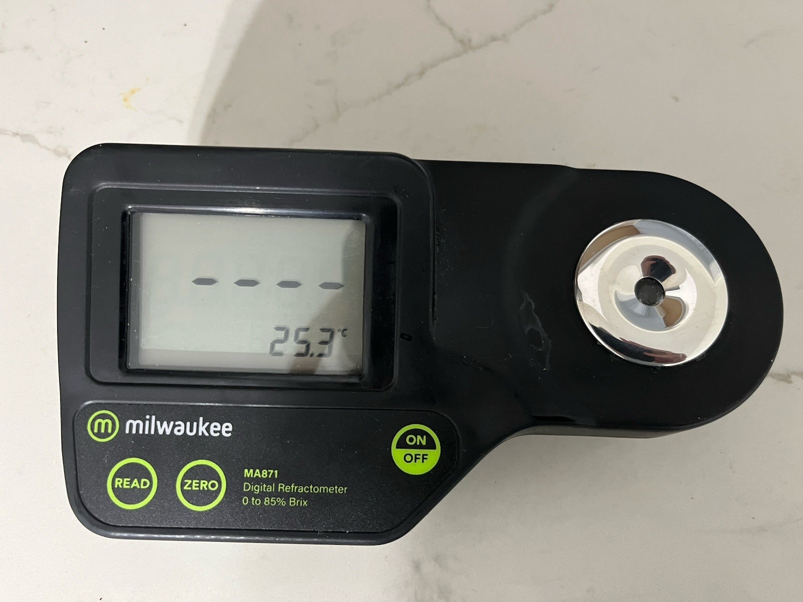 Milwaukee 0 to 85% Brix Digitial Refractometer – MA871 – Unit Only.