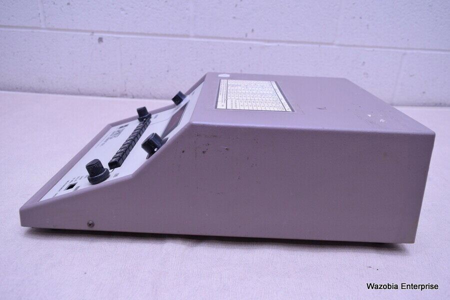 CAPINTEC INSTRUMENT MODEL CRC-12 LABORATORY DIGITAL RADIOISOTOPE CALIBRATOR