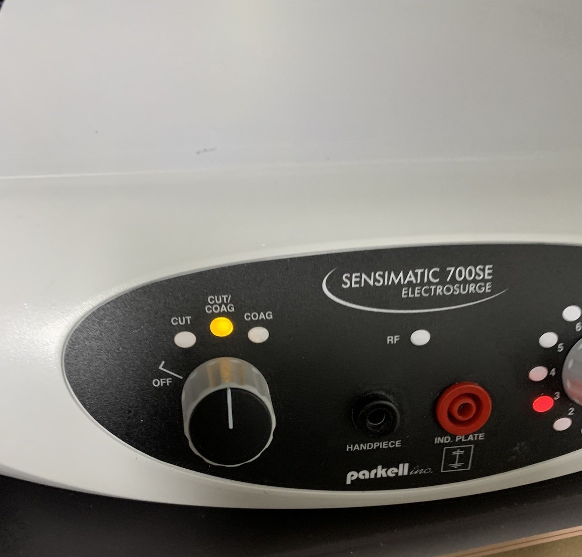 PARKELL Sensimatic Electrosurge 700SE 230V Solid State Sental Unit
