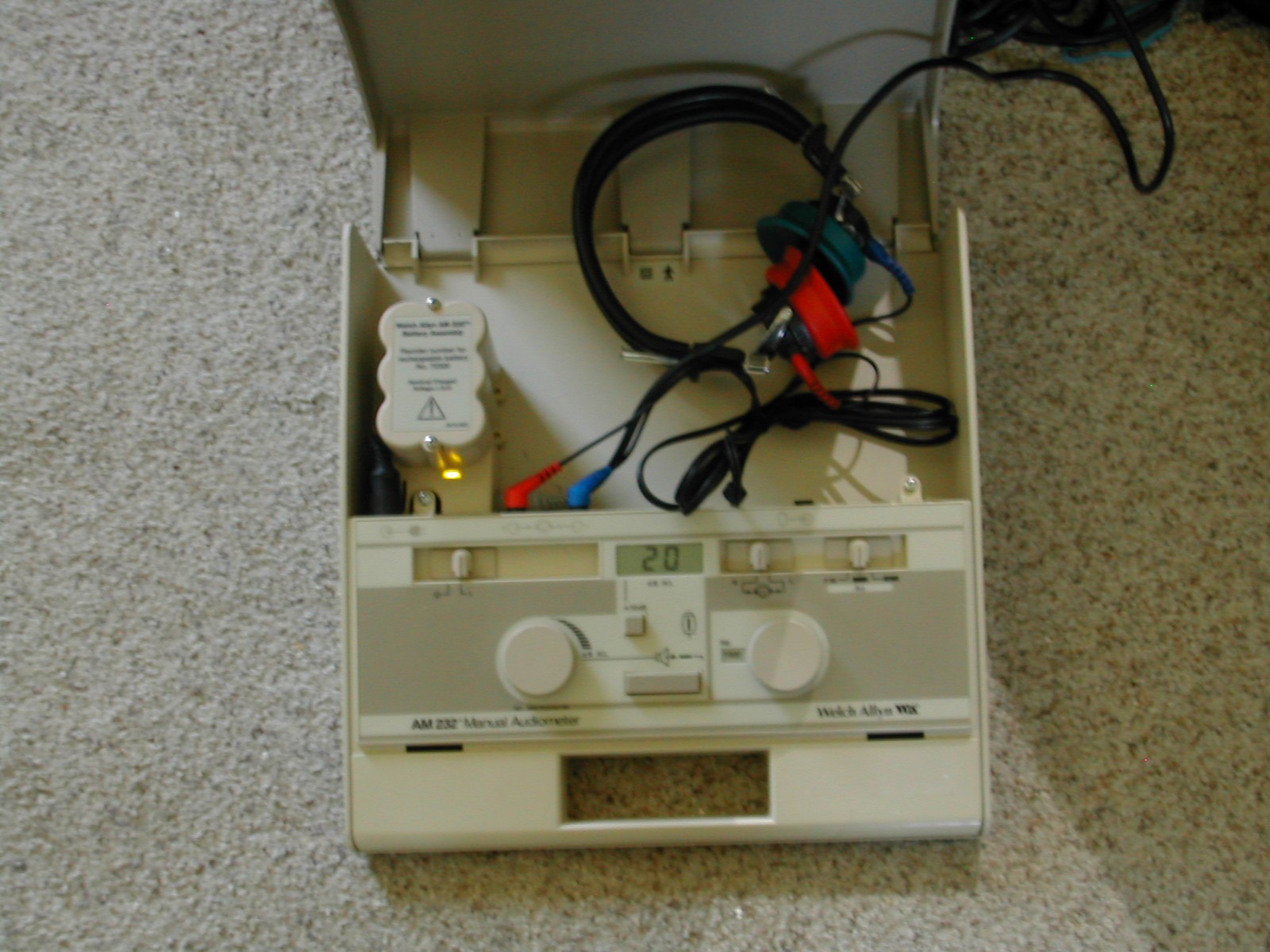 Welch Allyn AM-232 Manual Audiometer Mar 2026 Cal Batt Option included