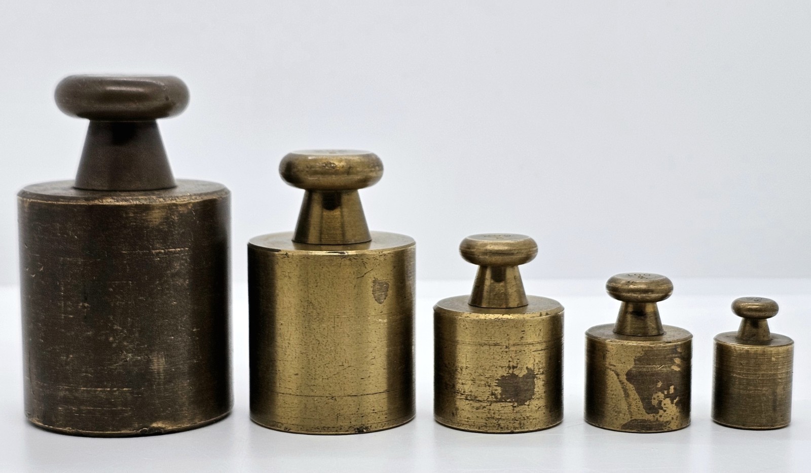 5 Screw Top Knobs BRASS SCALE WEIGHTS, Calibration Apothecary 1000 500 200 Grams
