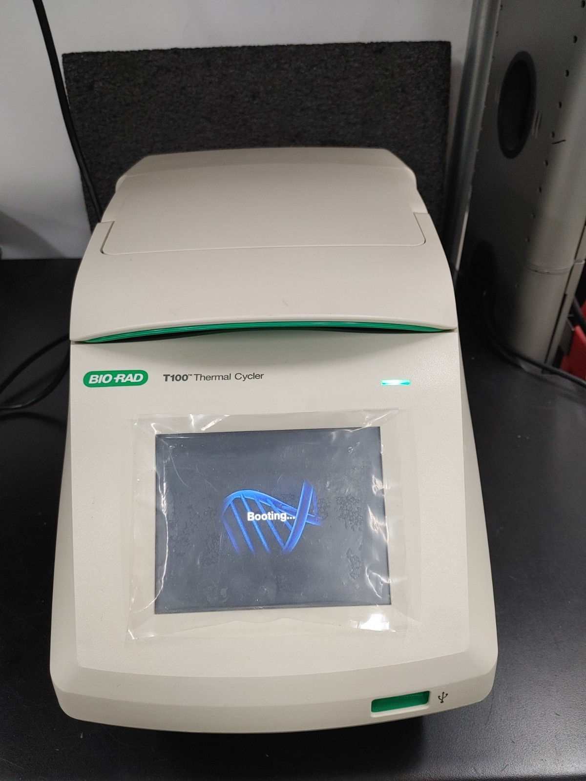 BIO RAD T100 Thermal Cycler
