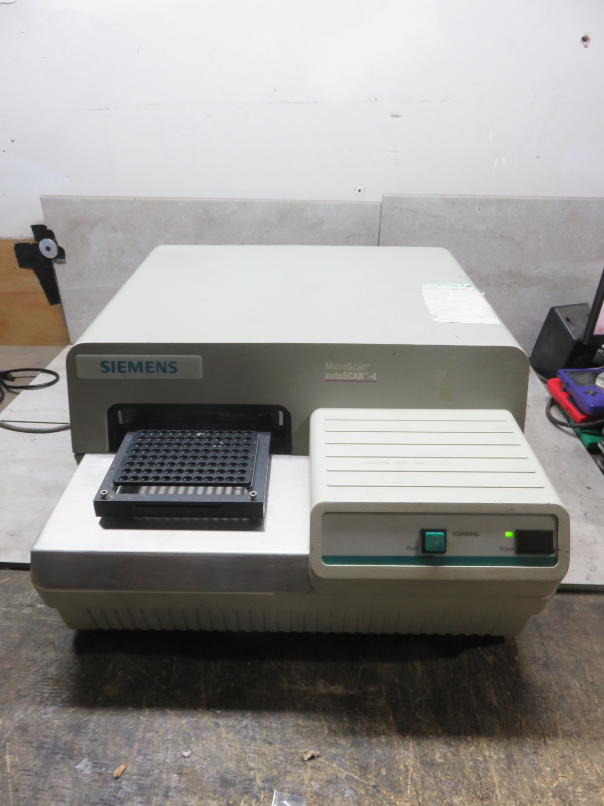 Siemens Microscan autoSCAN 4 Diagnostic Analyzer – POWER TESTED