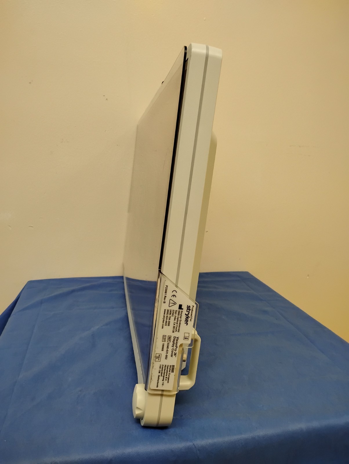 Stryker 26″ VisionPro Wireless Surgical Display –with Power Supply. Best Ship.