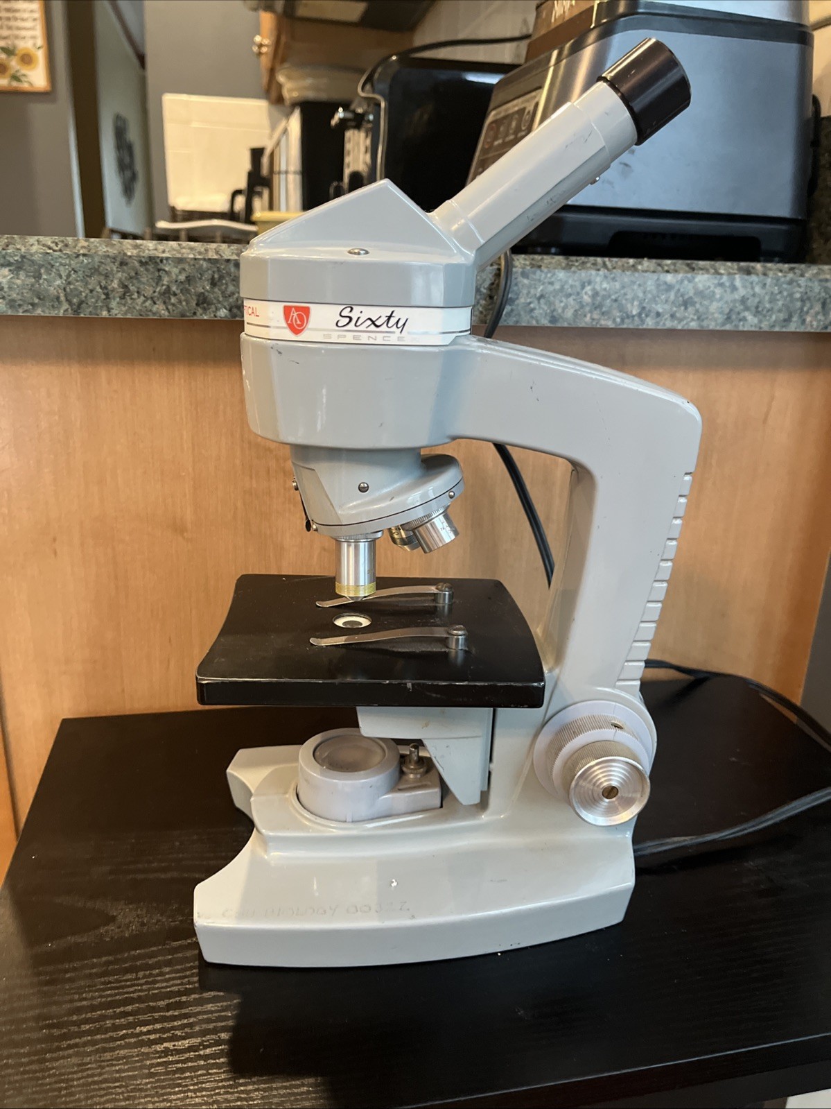 Light Broke! American Optical Model 60 Spencer Microscope, 10X, 43X, 100X Obj.